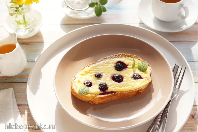 Йогуртовые тосты с ягодами