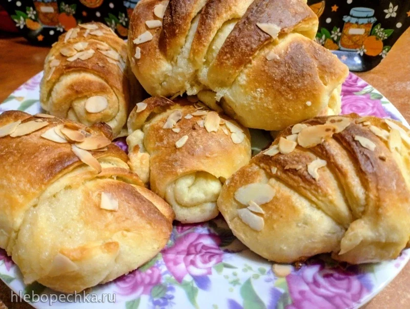 Булочки яблочные