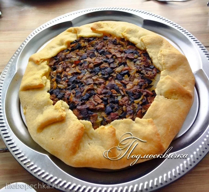 Постная дрожжевая галета с картофелем и грибами
