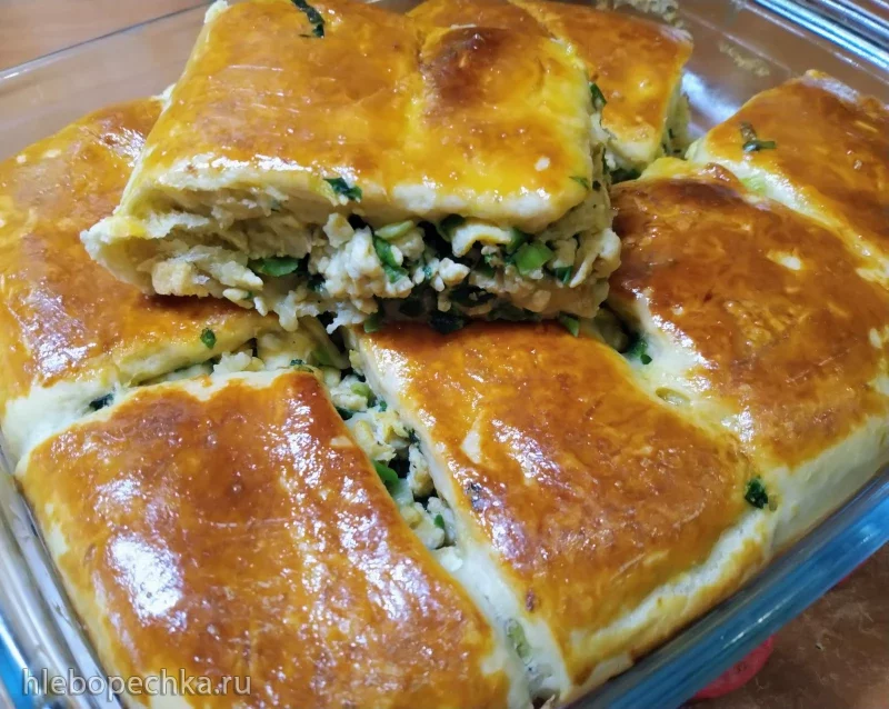 Быстрые пирожки без лепки с зелёным луком и яйцом