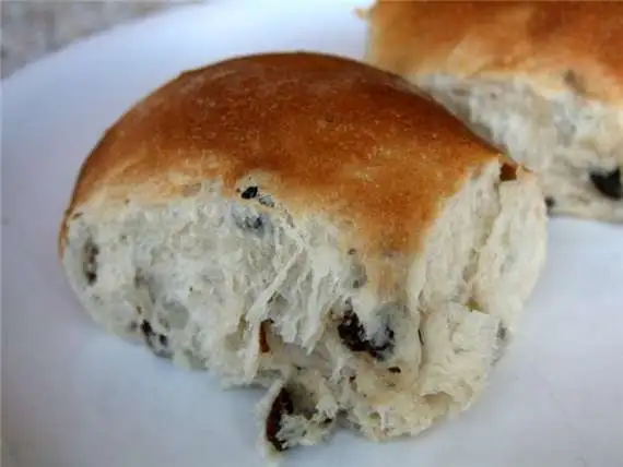 Сайка сдобная с изюмом