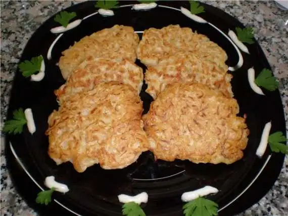 Оладьи с квашеной капустой