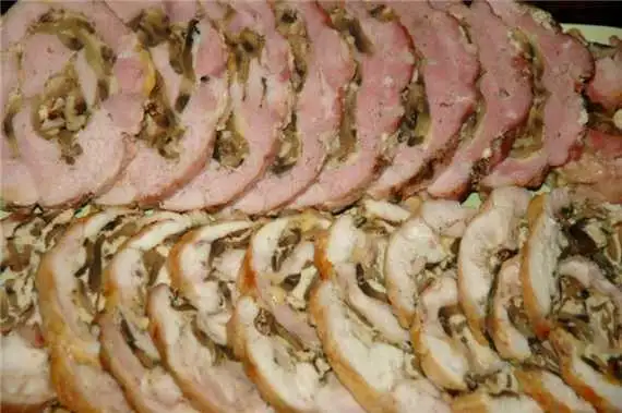 Свиной и куриный рулеты