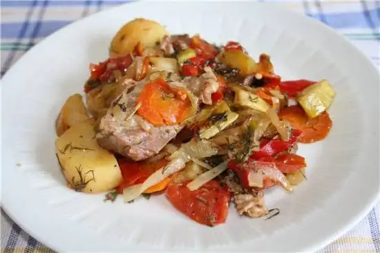 Индюшиное филе тушеное с овощами в мультиварке
