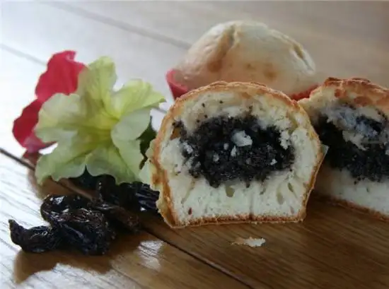 Кексы с маковой начинкой