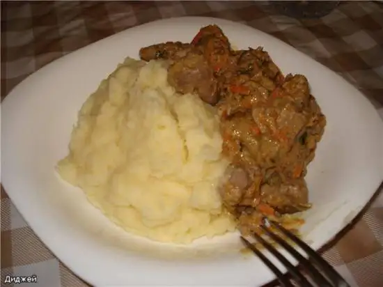 Птичья печеночка, разомлевшая в сметане