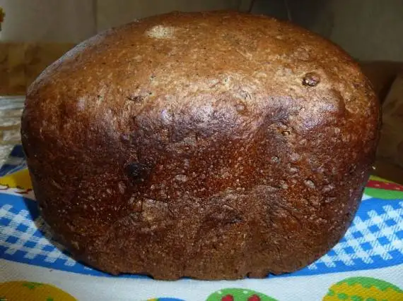 Простой чёрный хлеб на закваске
