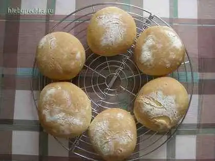 Нежные белые булочки