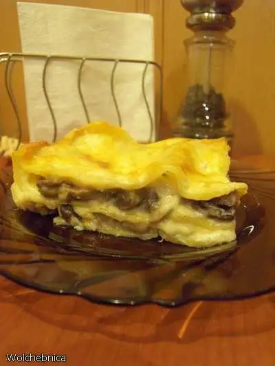 Лазанья грибная с соусом «Бешамель»
