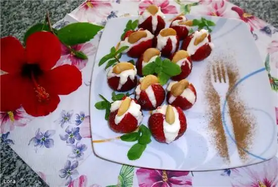 Клубника с начинкой из сливочно-сырного крема