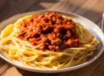 Мясо в сливовом соусе
