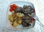 Запеченные свиные щеки с гарниром  (Galtas al Horno)