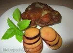Свиные кармашки со сливами