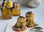 Рулетики из судака с яблочным соусом
