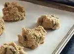 Чтобы коржи и пироги отставали от пекарской бумаги