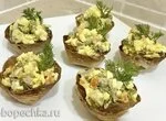 Тарталетки с картошкой, селёдкой, солёными огурцами и яйцами (+видео)