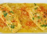 Треска по-кордобски с луковым соусом