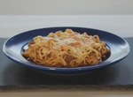 Запечённые букатини с колбасой и перцем