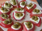 Помидоры с моцареллой и оливками