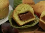 Кексы с начинкой из вареной сгущенки
